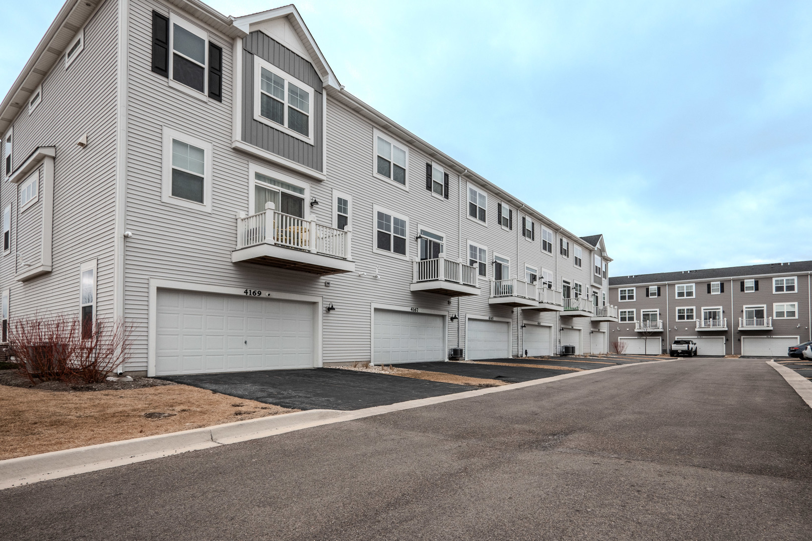 4167 Chelsea Manor Circle, Aurora, IL 60504