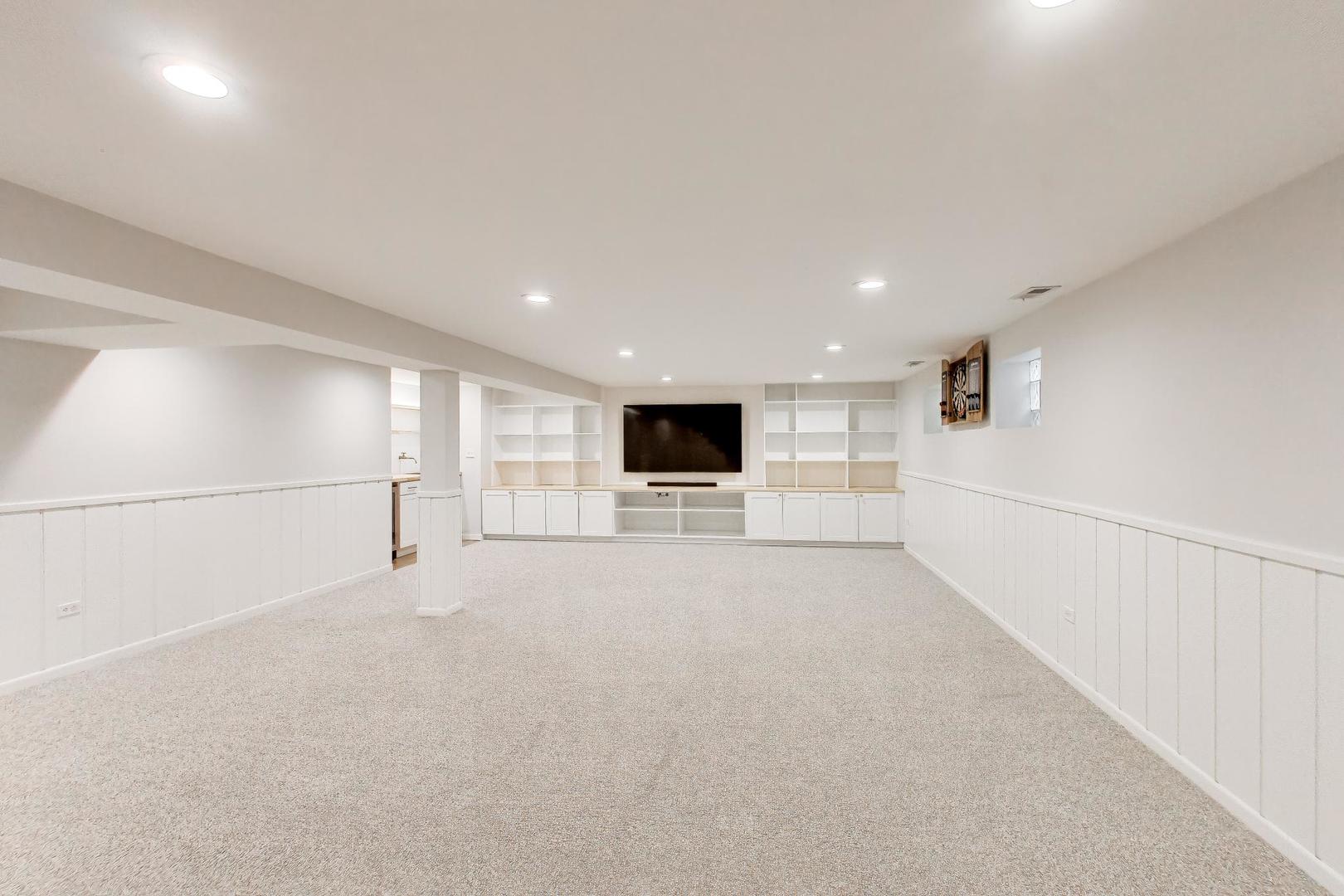 504 W Berkley Drive, Arlington Heights, IL 60004