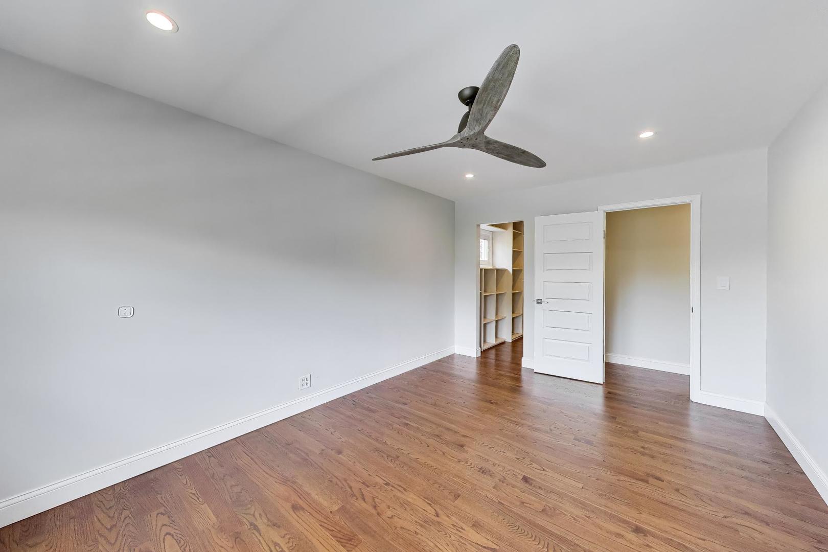 504 W Berkley Drive, Arlington Heights, IL 60004