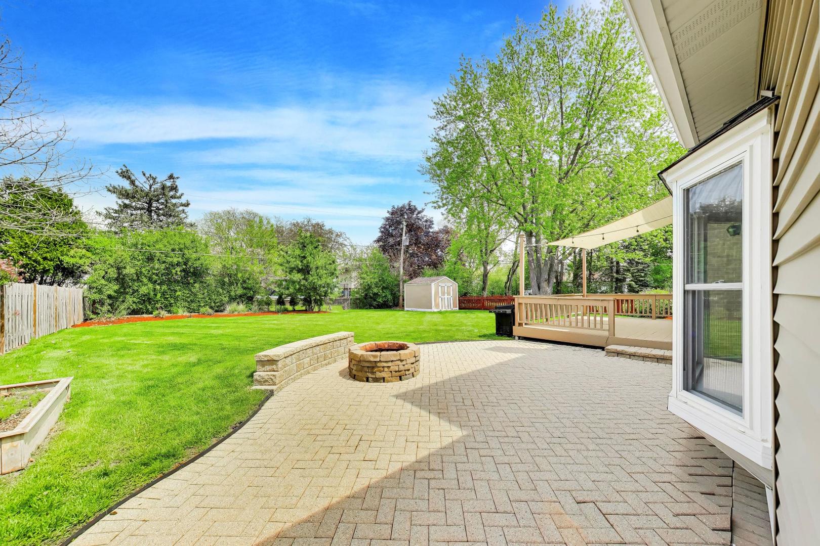 504 W Berkley Drive, Arlington Heights, IL 60004