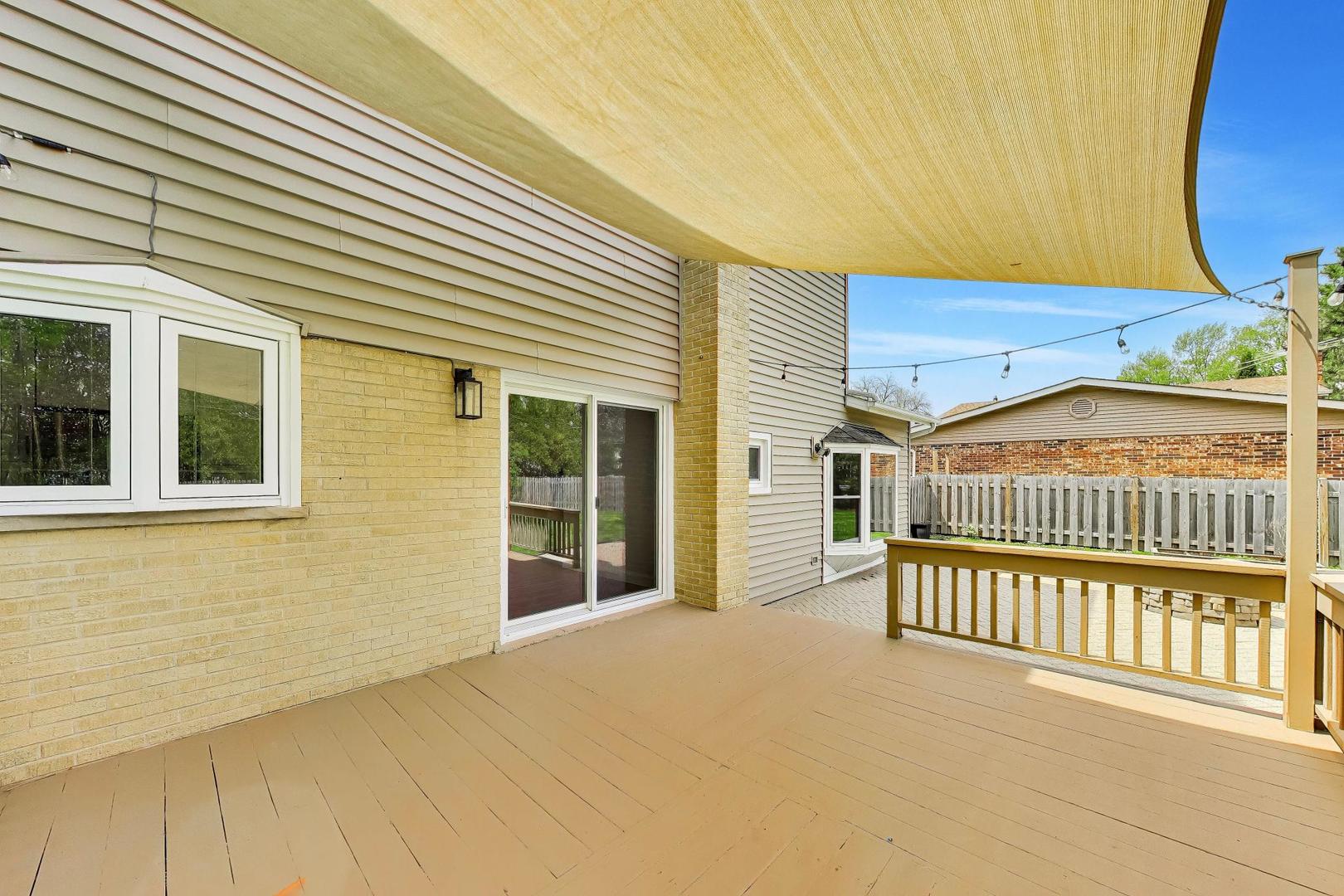 504 W Berkley Drive, Arlington Heights, IL 60004