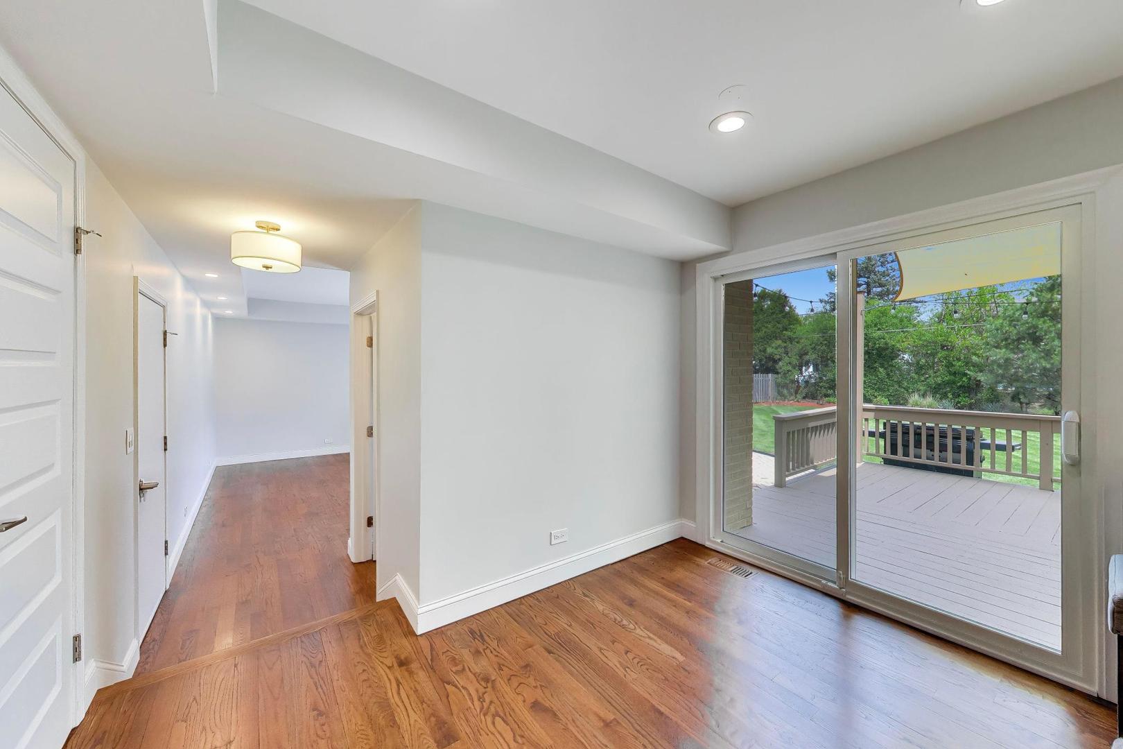 504 W Berkley Drive, Arlington Heights, IL 60004