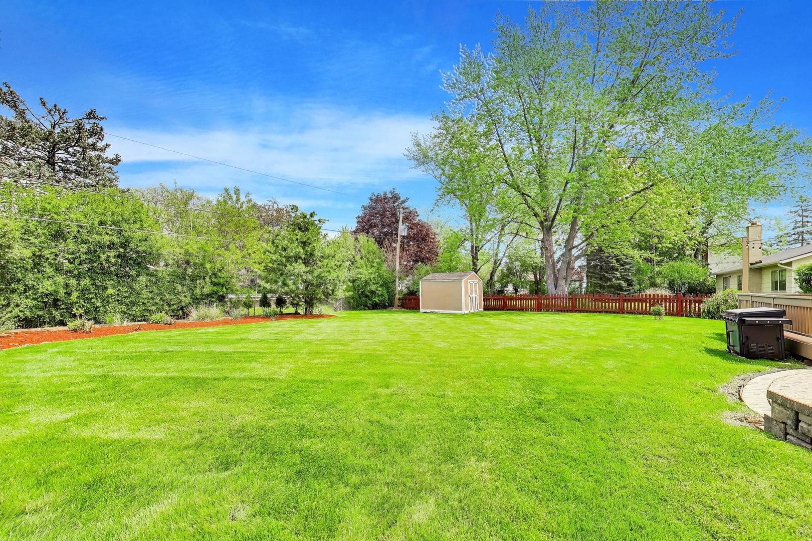 504 W Berkley Drive, Arlington Heights, IL 60004