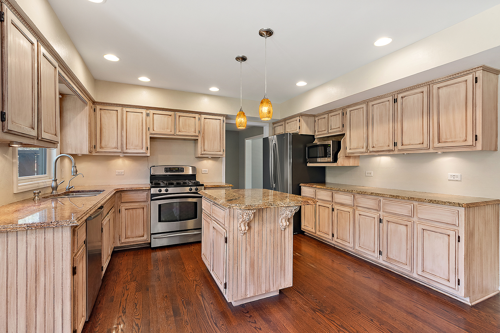 13050 S Elizabeth Drive, Plainfield, IL 60585