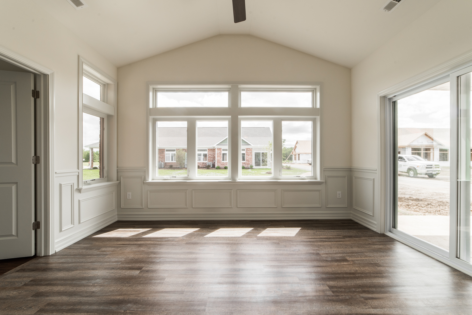 411 Stearn Drive #411, Genoa, IL 60135