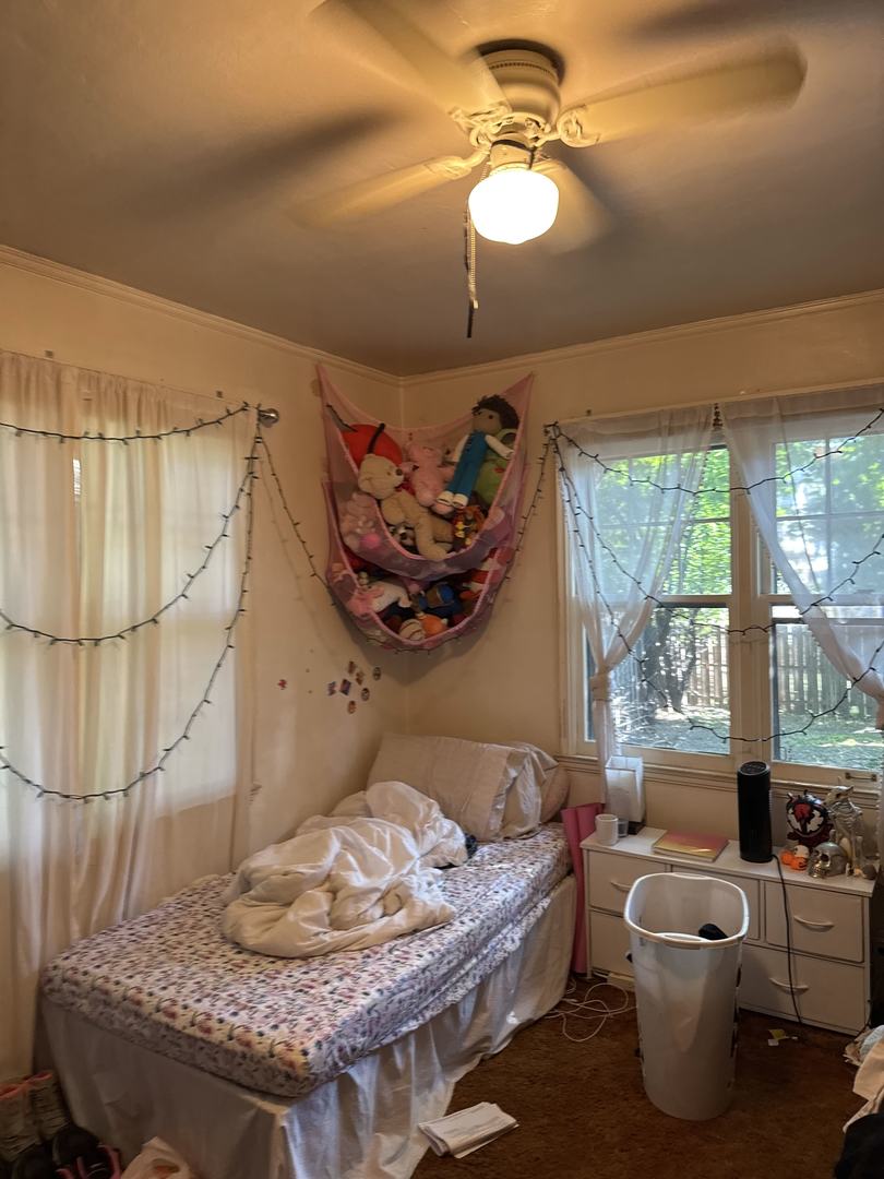 621 W Keith Avenue, Waukegan, IL 60085