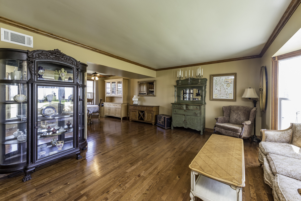 3831 Pine Avenue, Beach Park, IL 60099