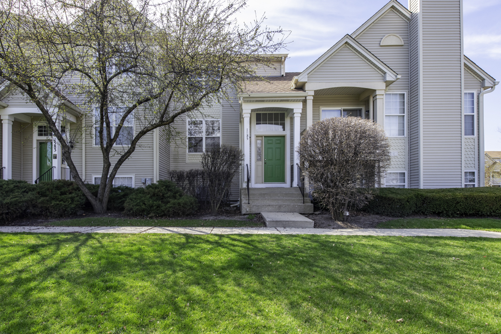 1585 Spencer Court, Gurnee, IL 60031