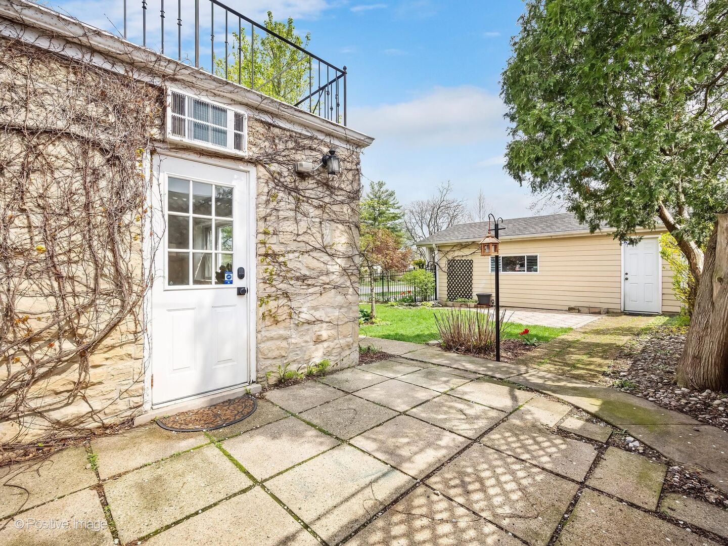 1001 S Brainard Avenue, La Grange, IL 60525