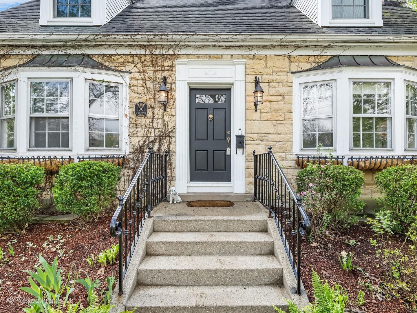 1001 S Brainard Avenue, La Grange, IL 60525