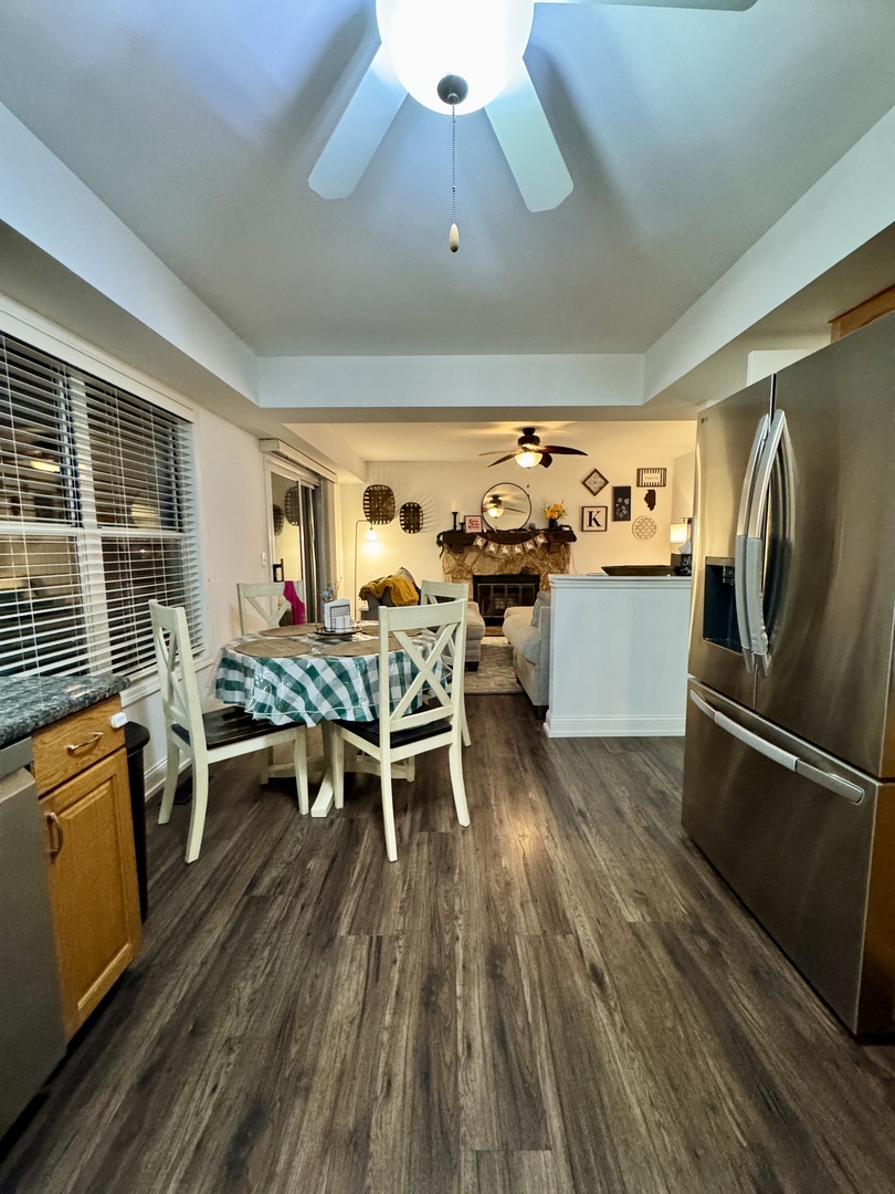 1036 Pheasant Trail, Carol Stream, IL 60188