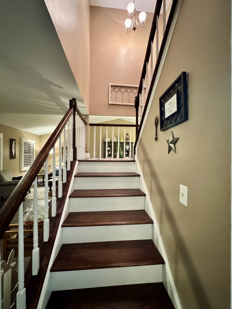 1036 Pheasant Trail, Carol Stream, IL 60188