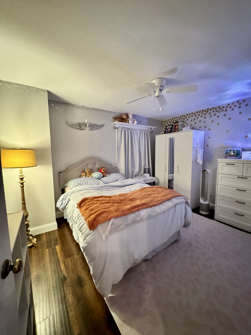 1036 Pheasant Trail, Carol Stream, IL 60188