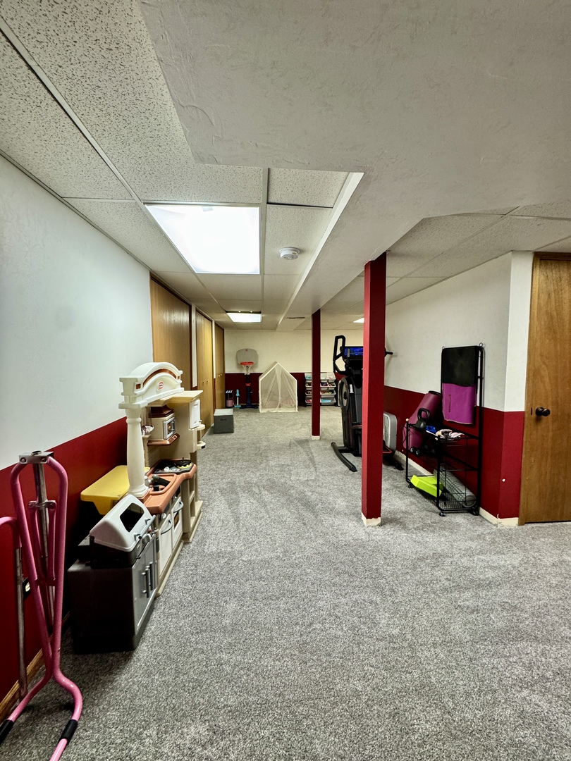 1036 Pheasant Trail, Carol Stream, IL 60188