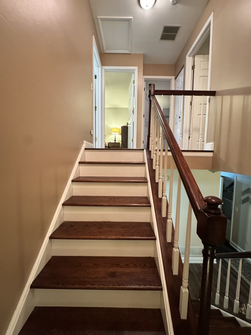 1036 Pheasant Trail, Carol Stream, IL 60188