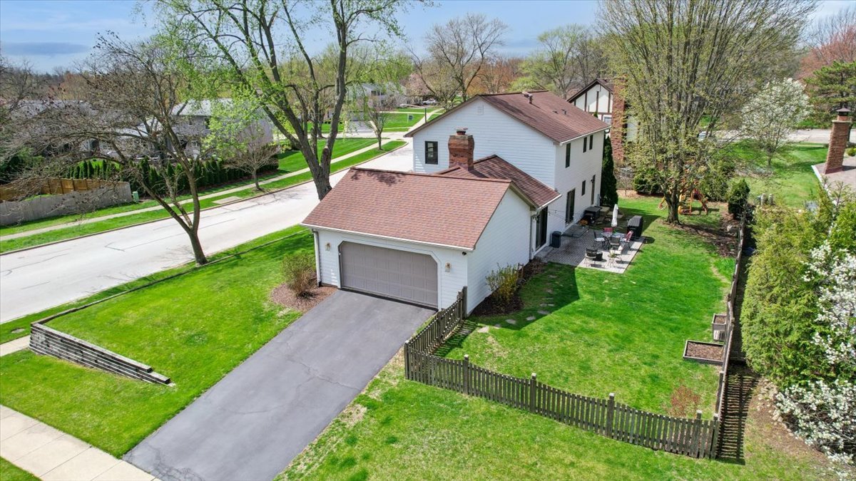 1221 Whirlaway Avenue, Naperville, IL 60540