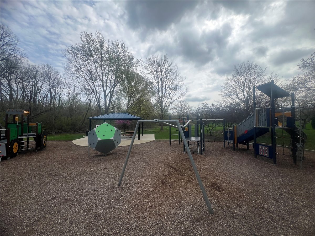 1221 Whirlaway Avenue, Naperville, IL 60540