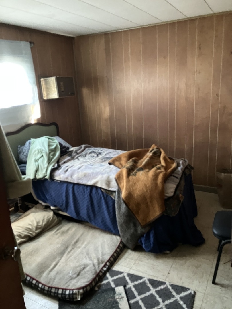 1511 N Poplar Avenue, Round Lake Beach, IL 60073