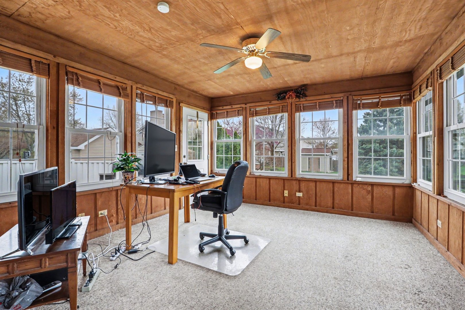 402 Badger Lane, Oswego, IL 60543