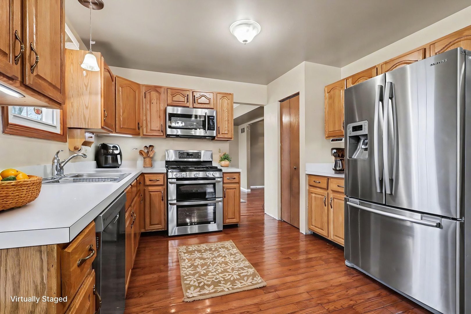 402 Badger Lane, Oswego, IL 60543