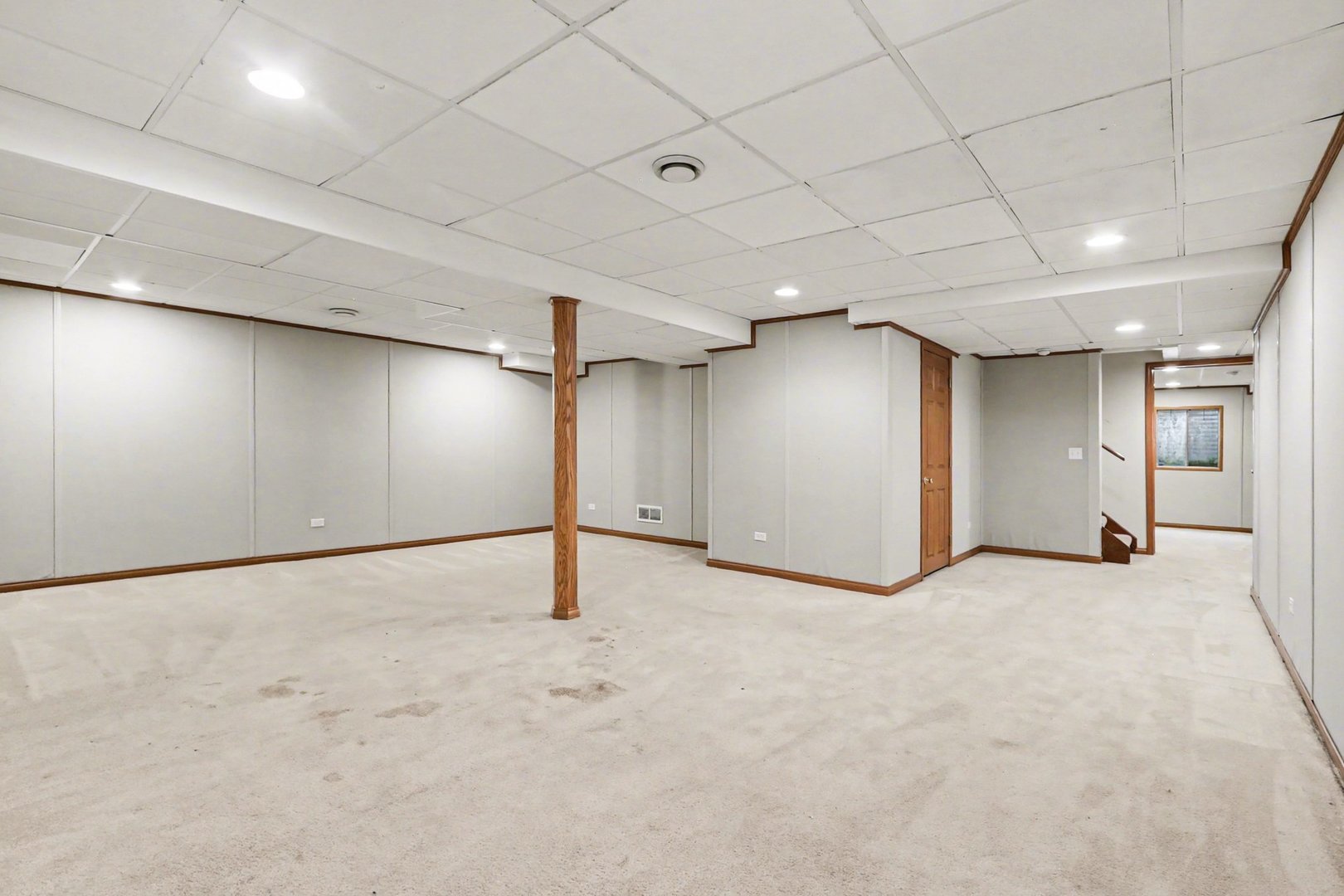 402 Badger Lane, Oswego, IL 60543