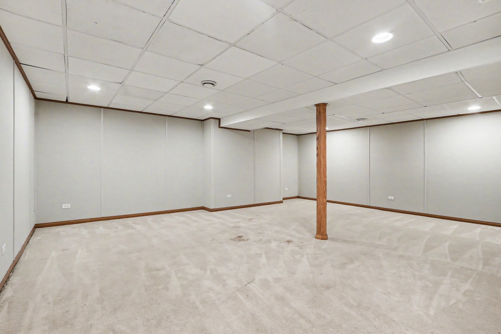 402 Badger Lane, Oswego, IL 60543