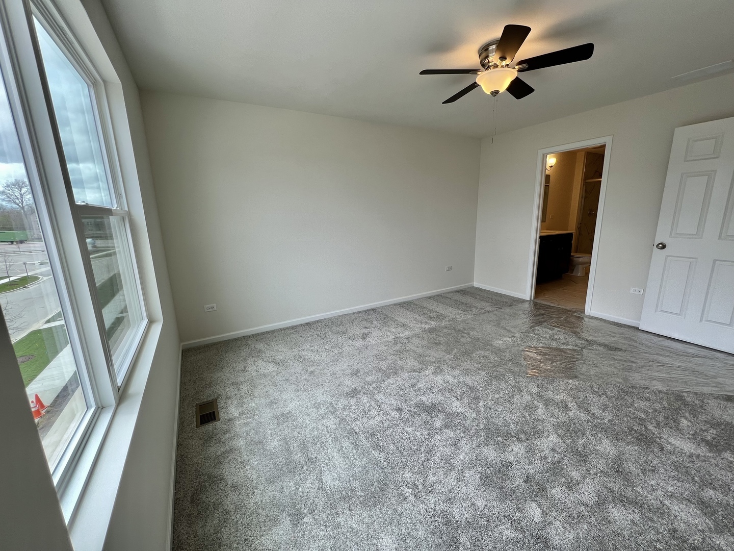 Warrenville, IL 60555