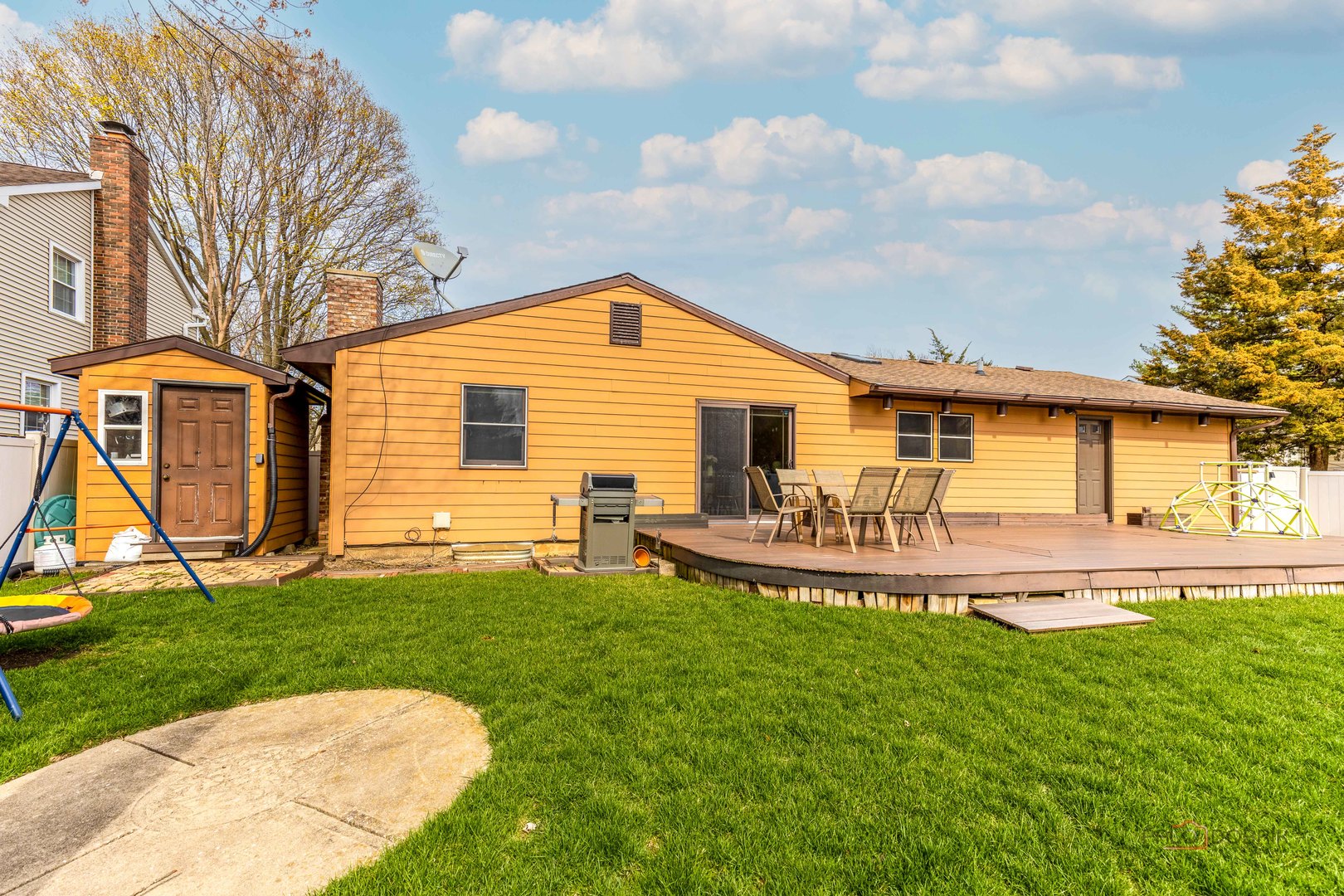 521 Castlewood Lane, Buffalo Grove, IL 60089