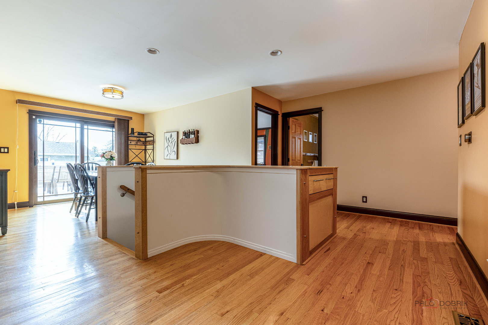 521 Castlewood Lane, Buffalo Grove, IL 60089