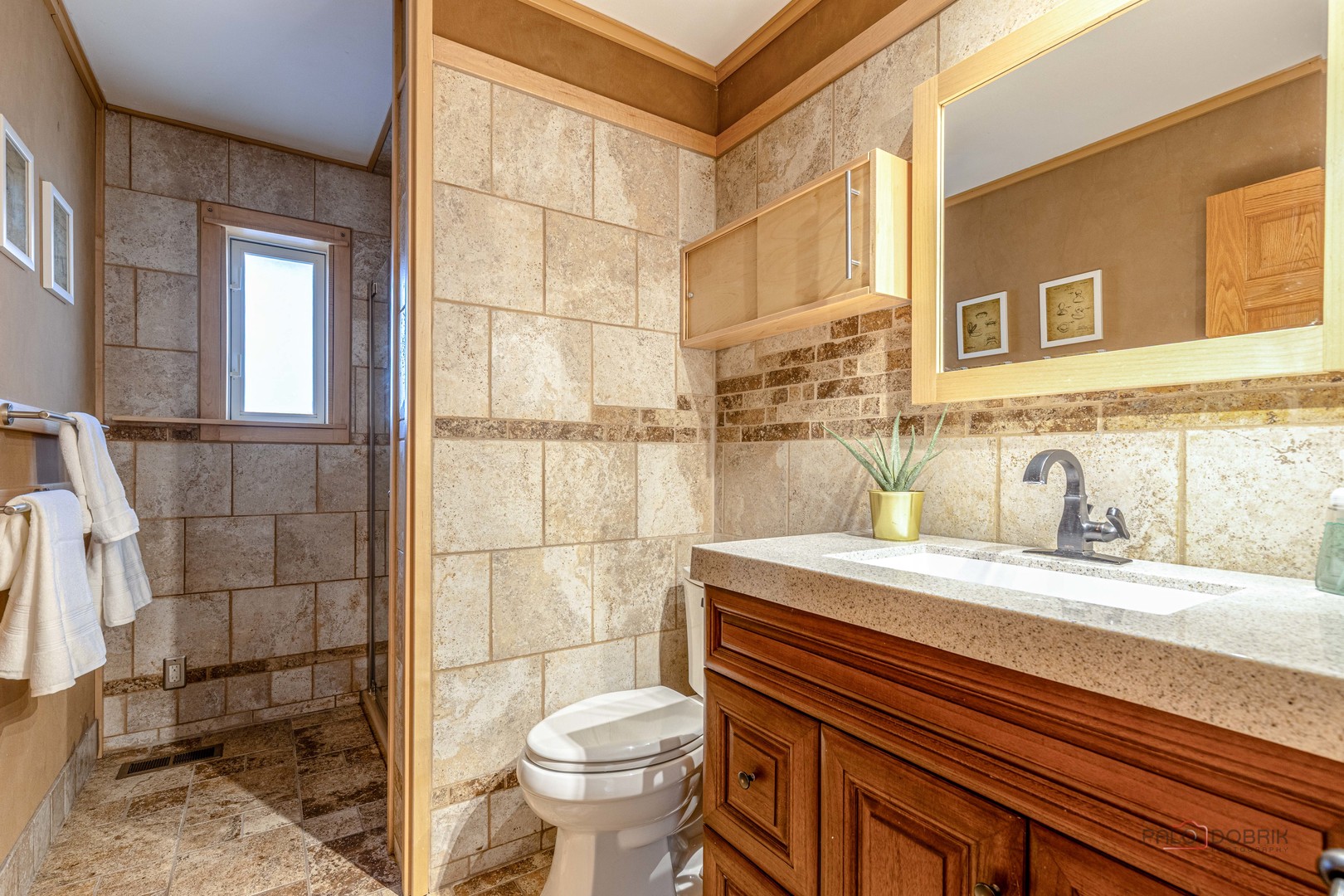 521 Castlewood Lane, Buffalo Grove, IL 60089