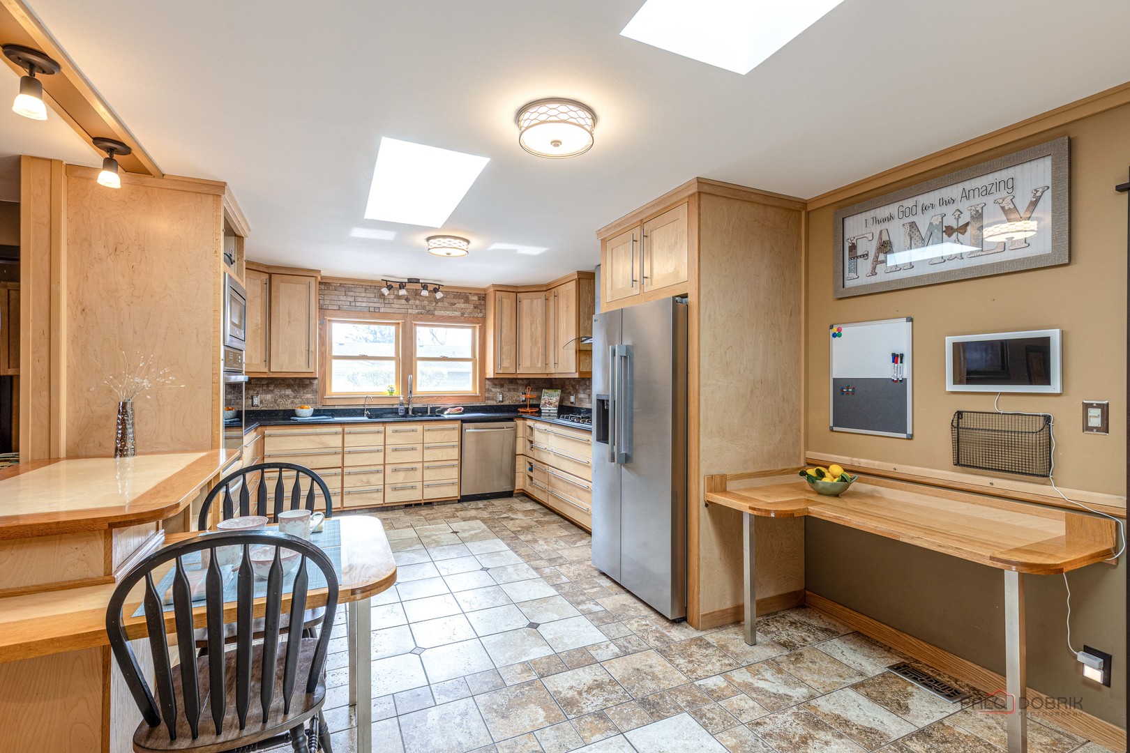 521 Castlewood Lane, Buffalo Grove, IL 60089