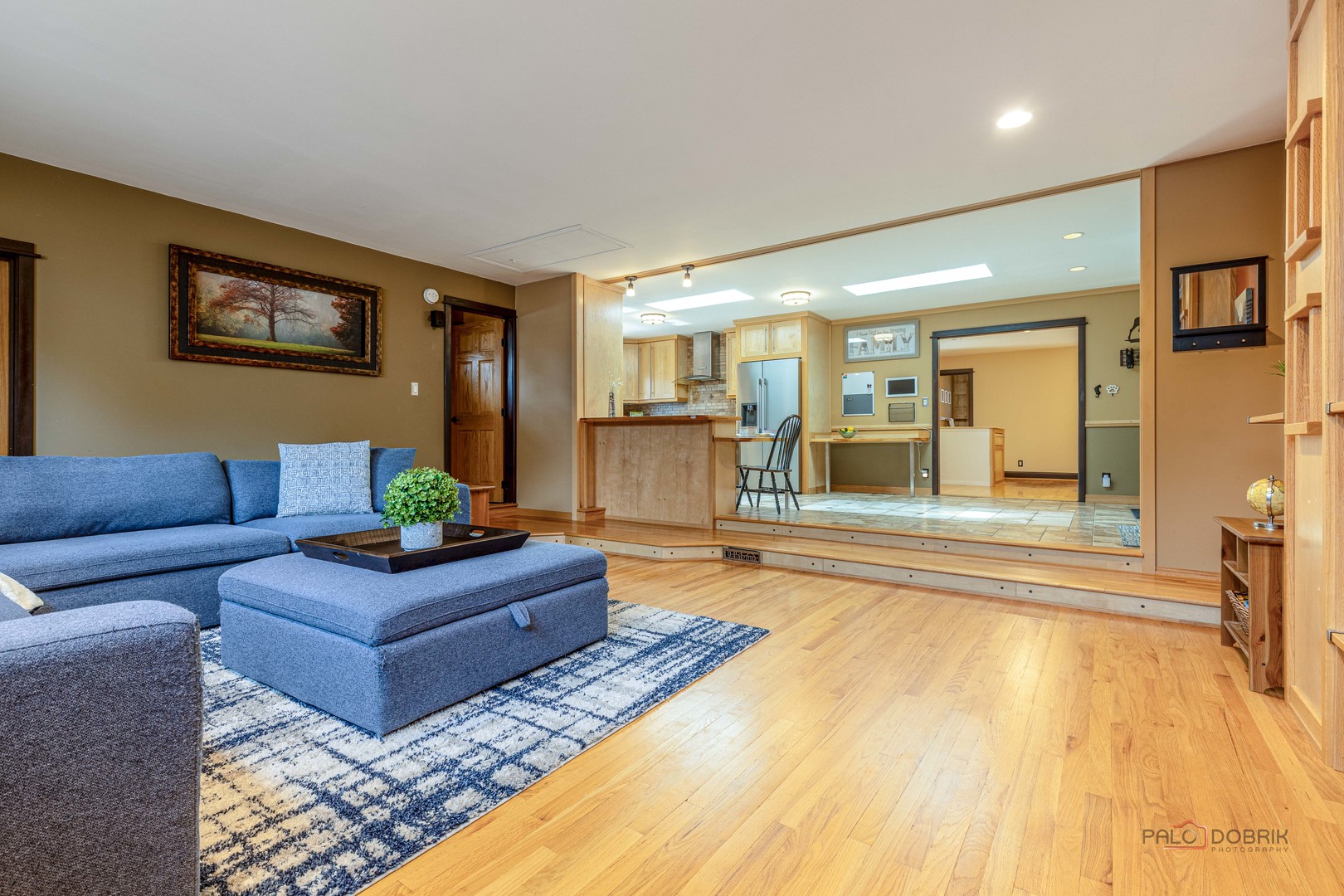 521 Castlewood Lane, Buffalo Grove, IL 60089