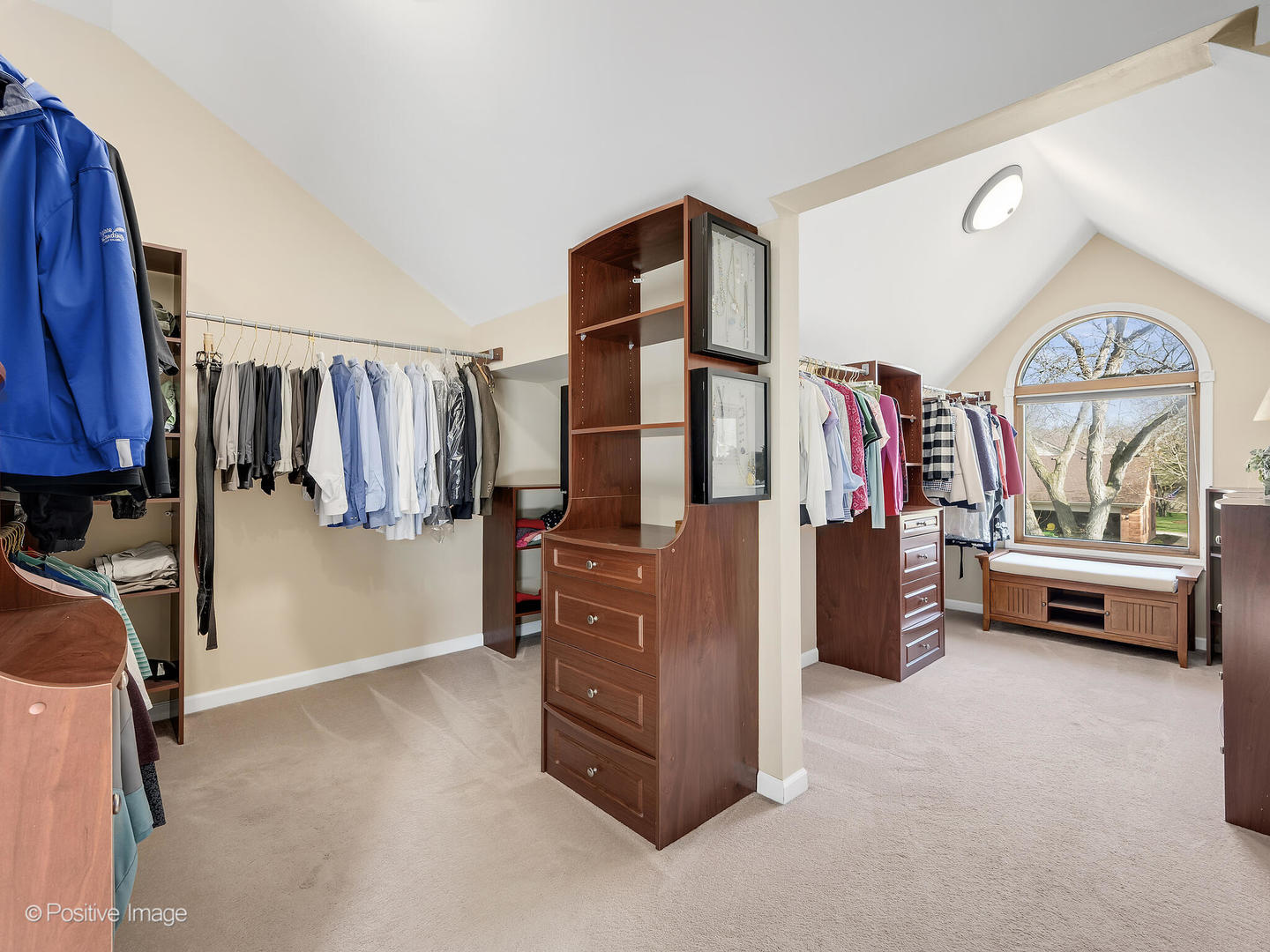 230 Plumtree Lane, West Chicago, IL 60185