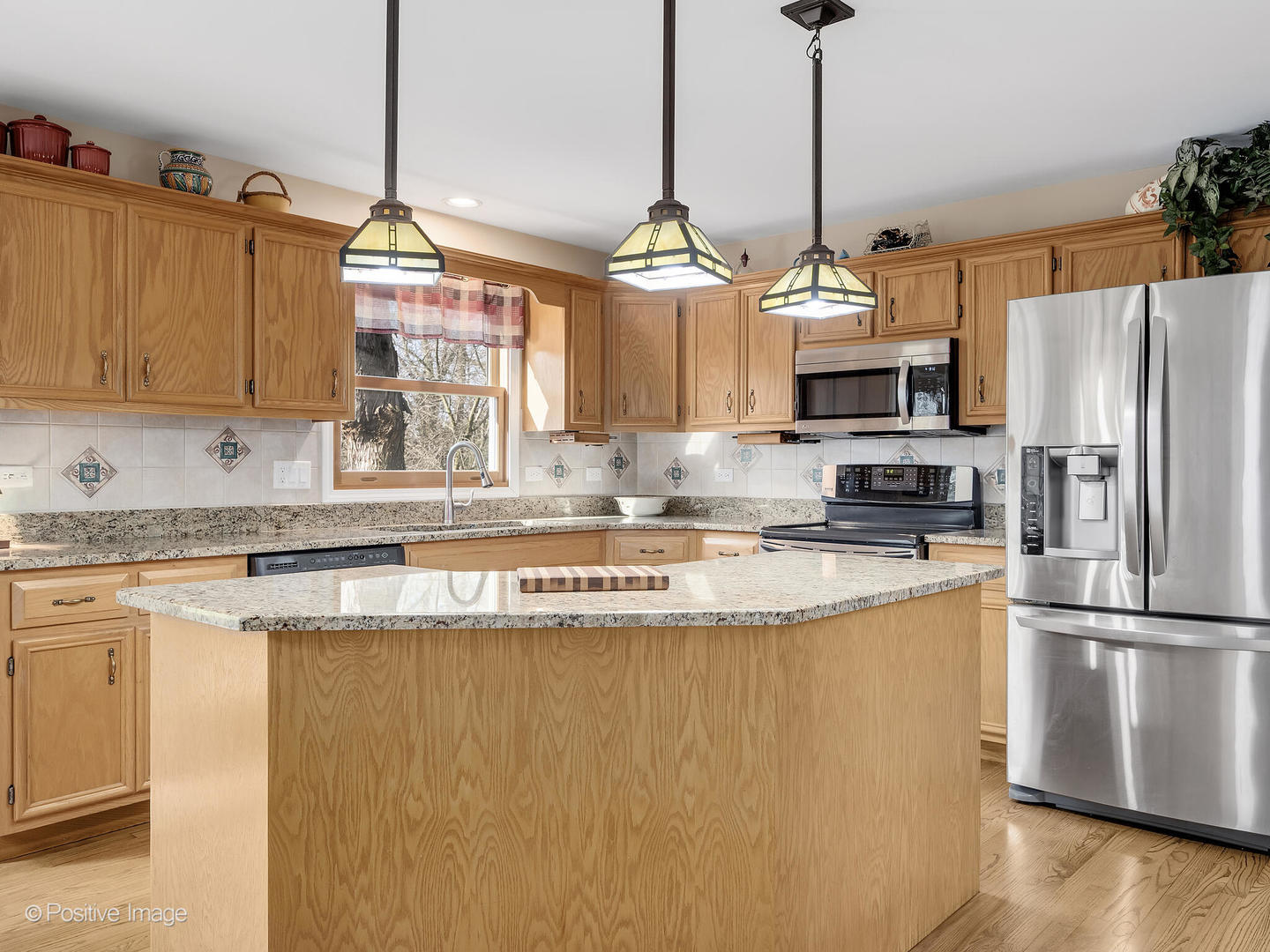 230 Plumtree Lane, West Chicago, IL 60185