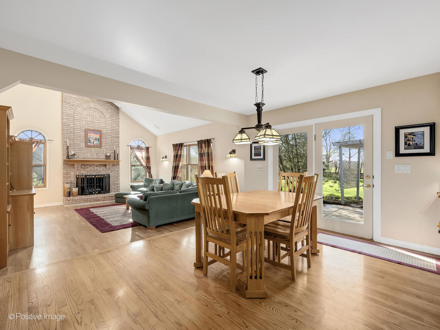 230 Plumtree Lane, West Chicago, IL 60185