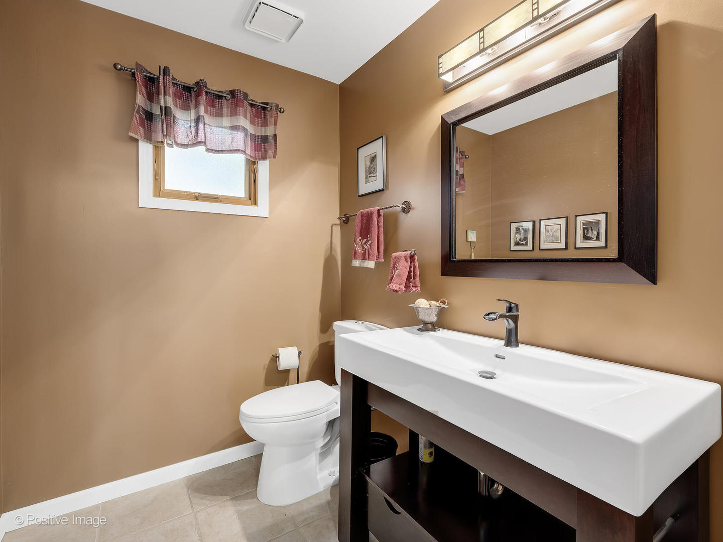 230 Plumtree Lane, West Chicago, IL 60185