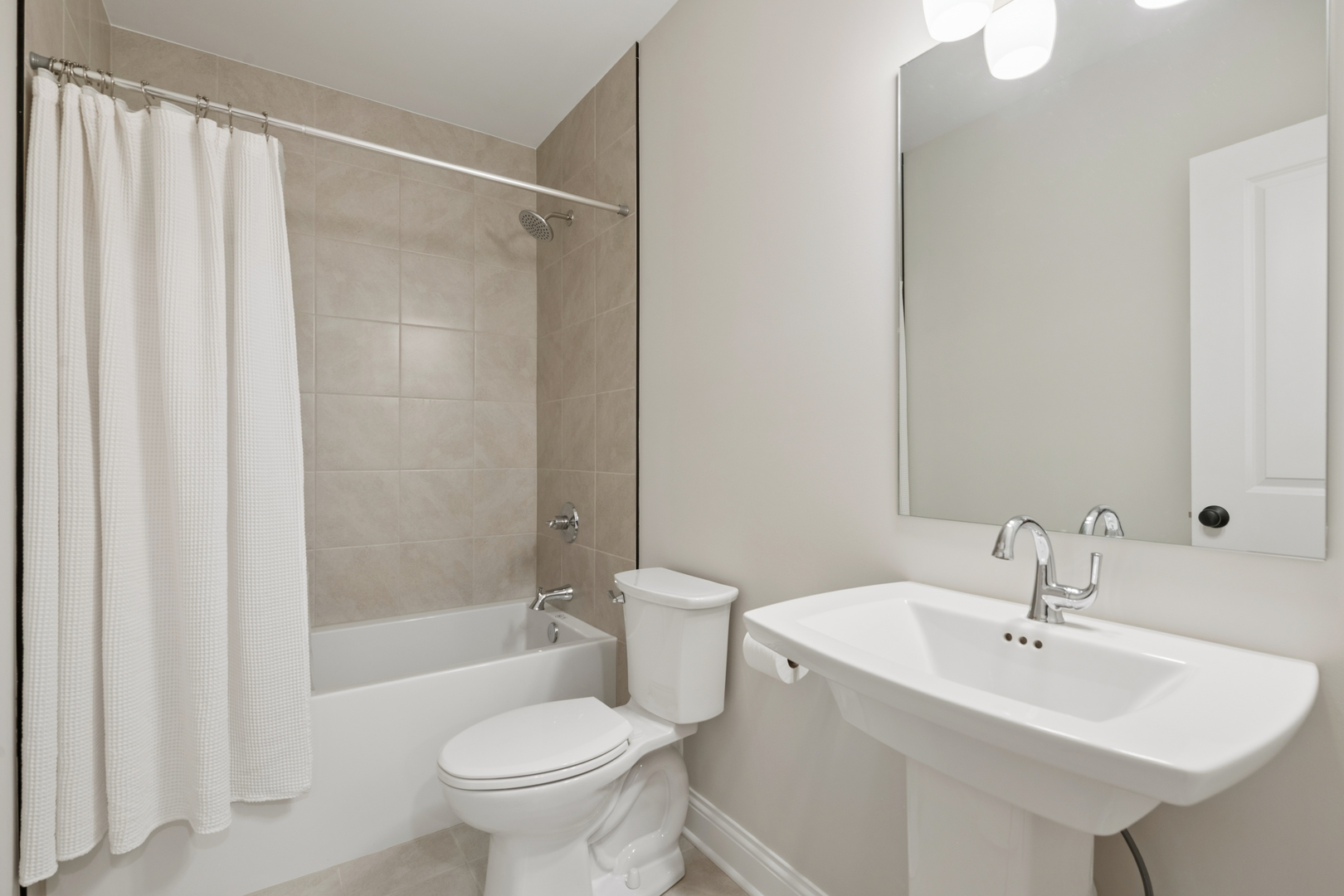 1113 Fox Wood Lane, Woodridge, IL 60517