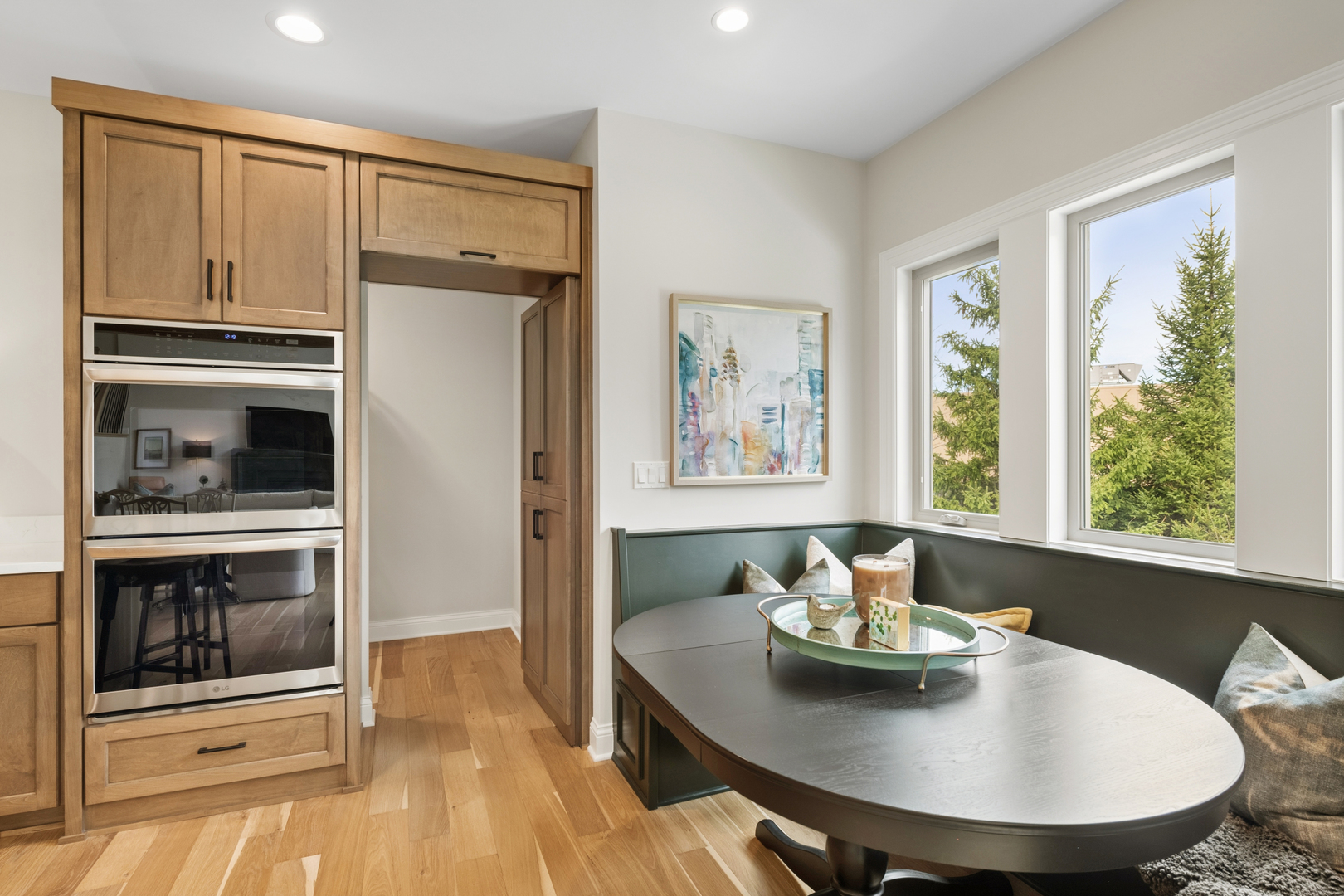 1113 Fox Wood Lane, Woodridge, IL 60517