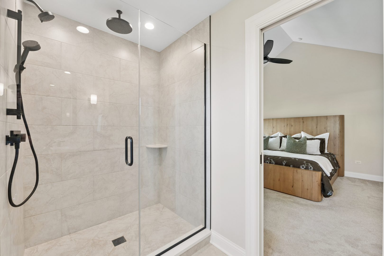 1113 Fox Wood Lane, Woodridge, IL 60517