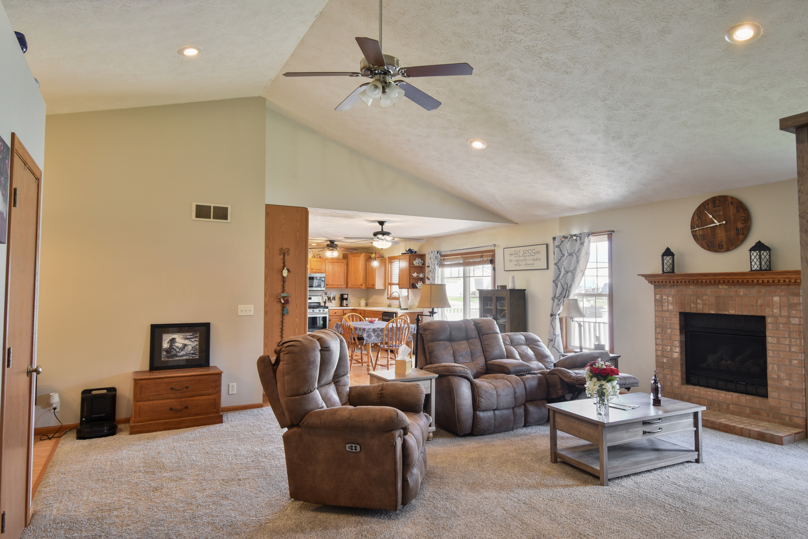 401 E Vermillion Street, Odell, IL 60460