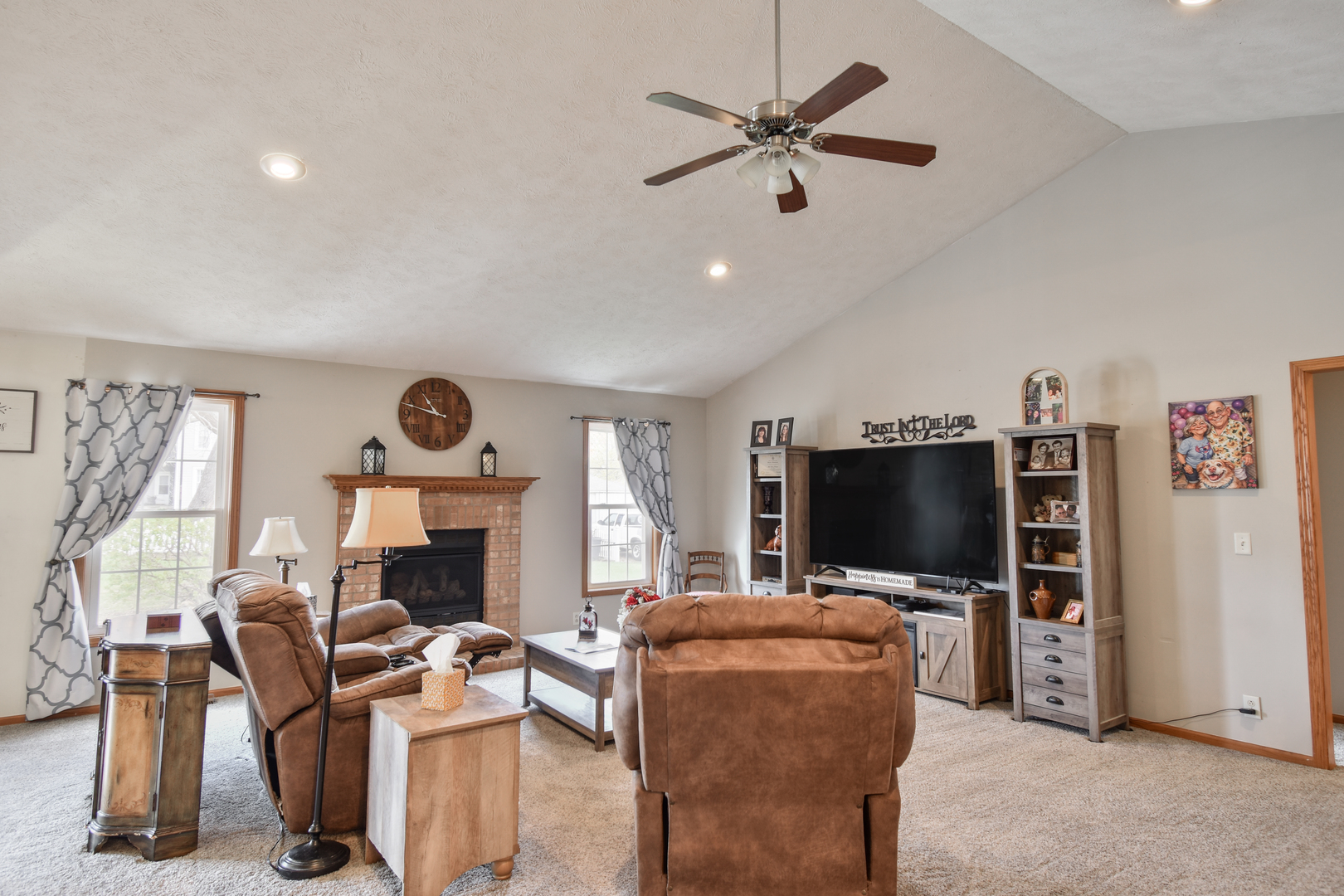 401 E Vermillion Street, Odell, IL 60460