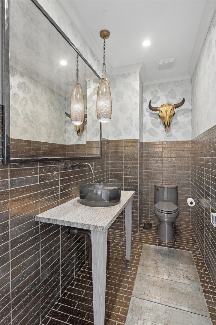 617 S Garfield Street, Hinsdale, IL 60521