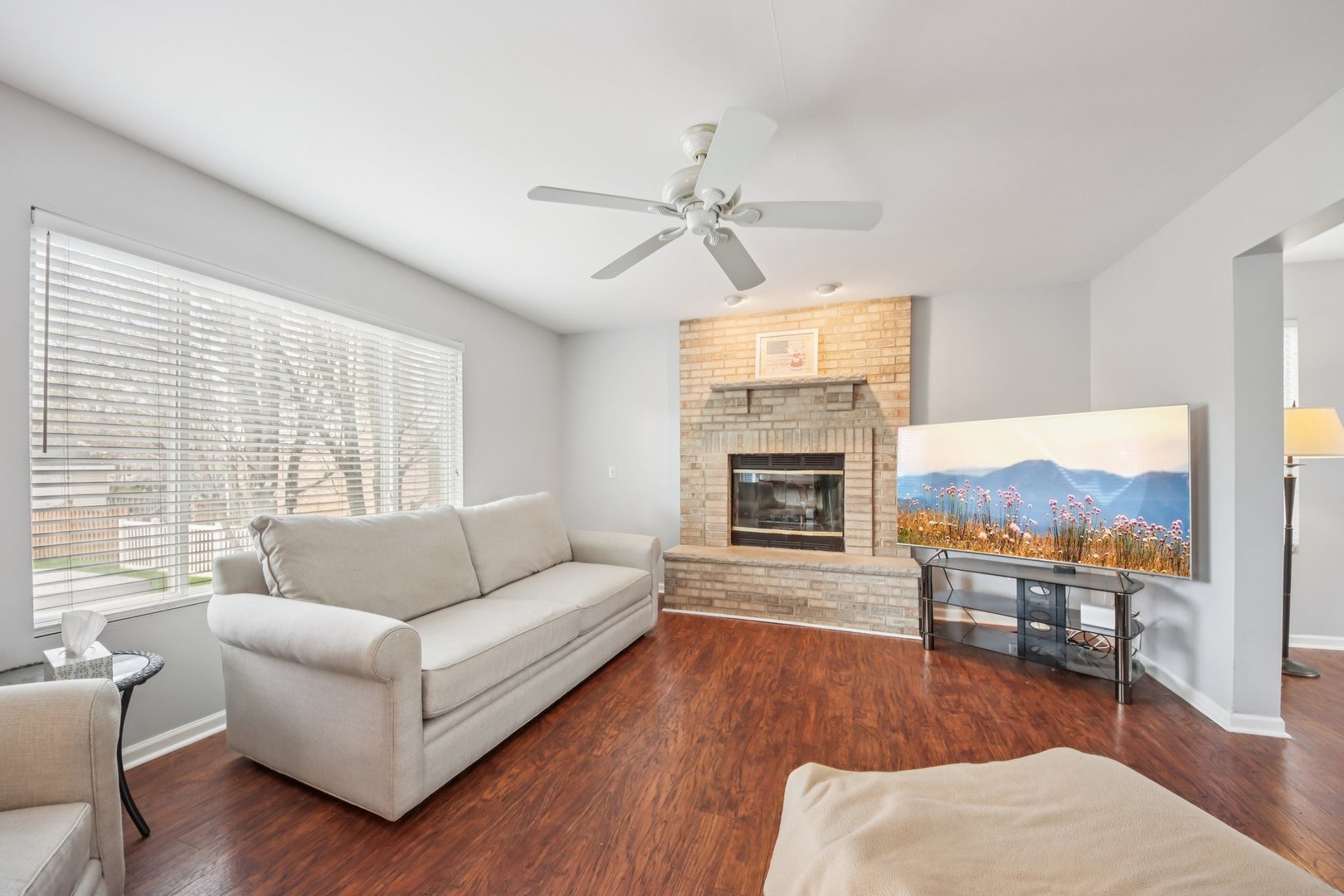 25241 W Entrance Drive, Lake Villa, IL 60046