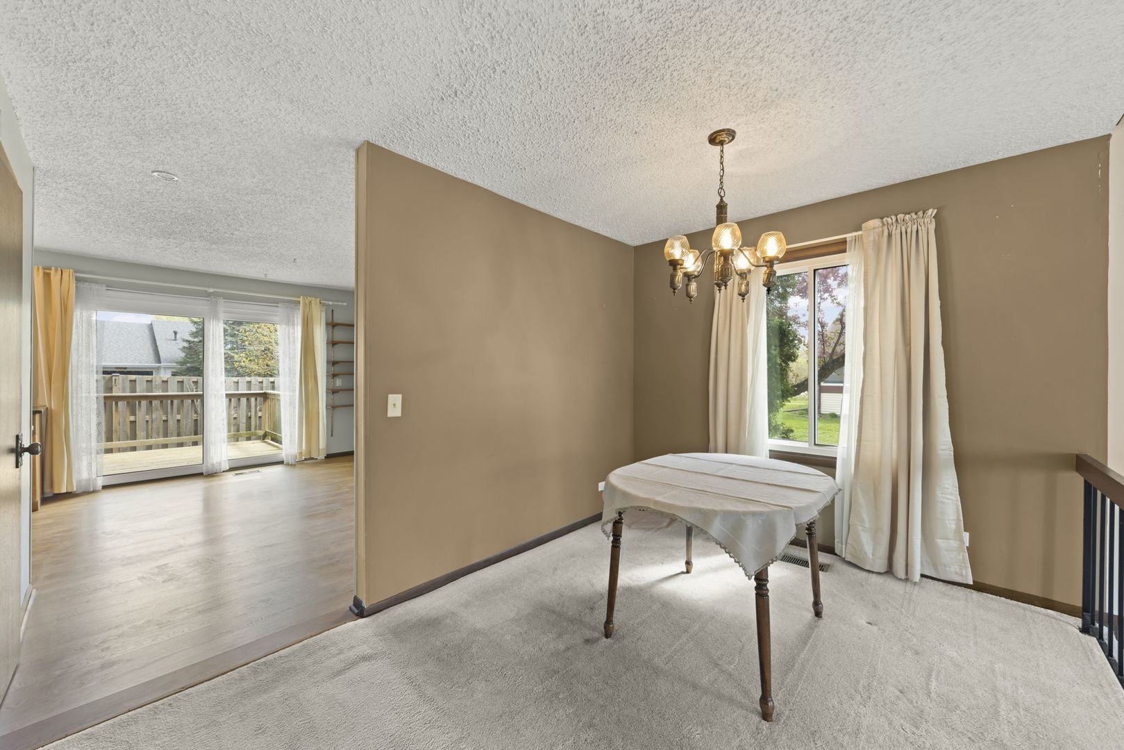 30W050 Mulberry Court, Warrenville, IL 60555