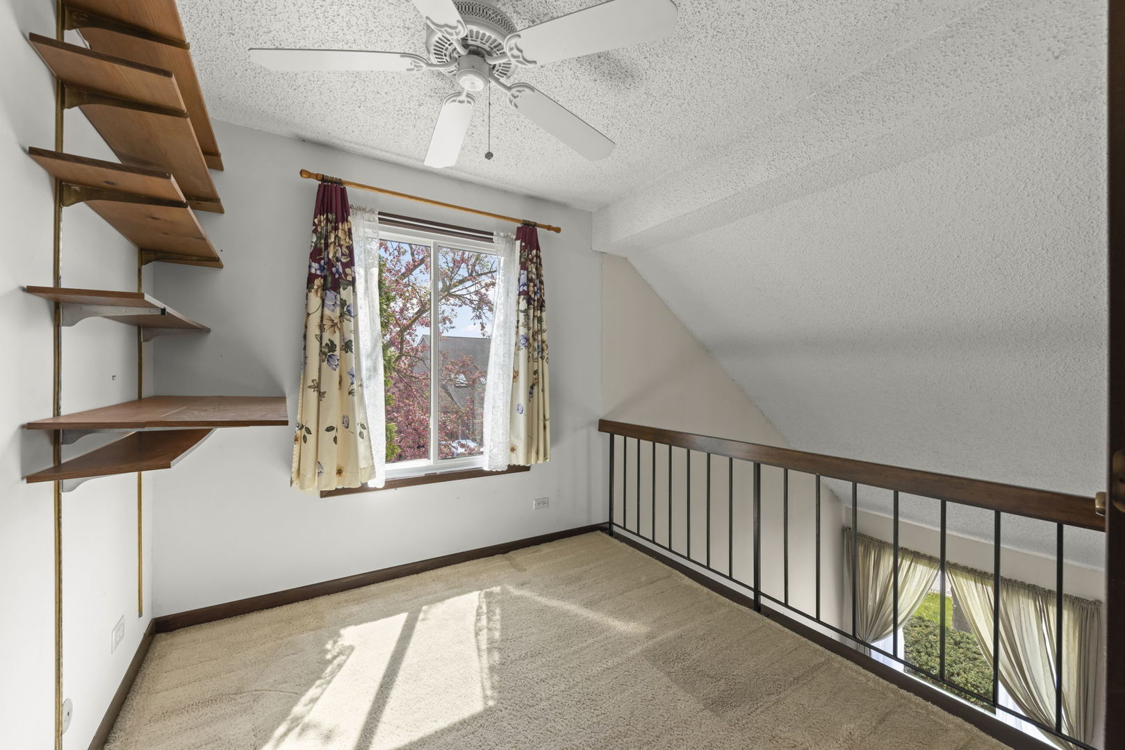 30W050 Mulberry Court, Warrenville, IL 60555