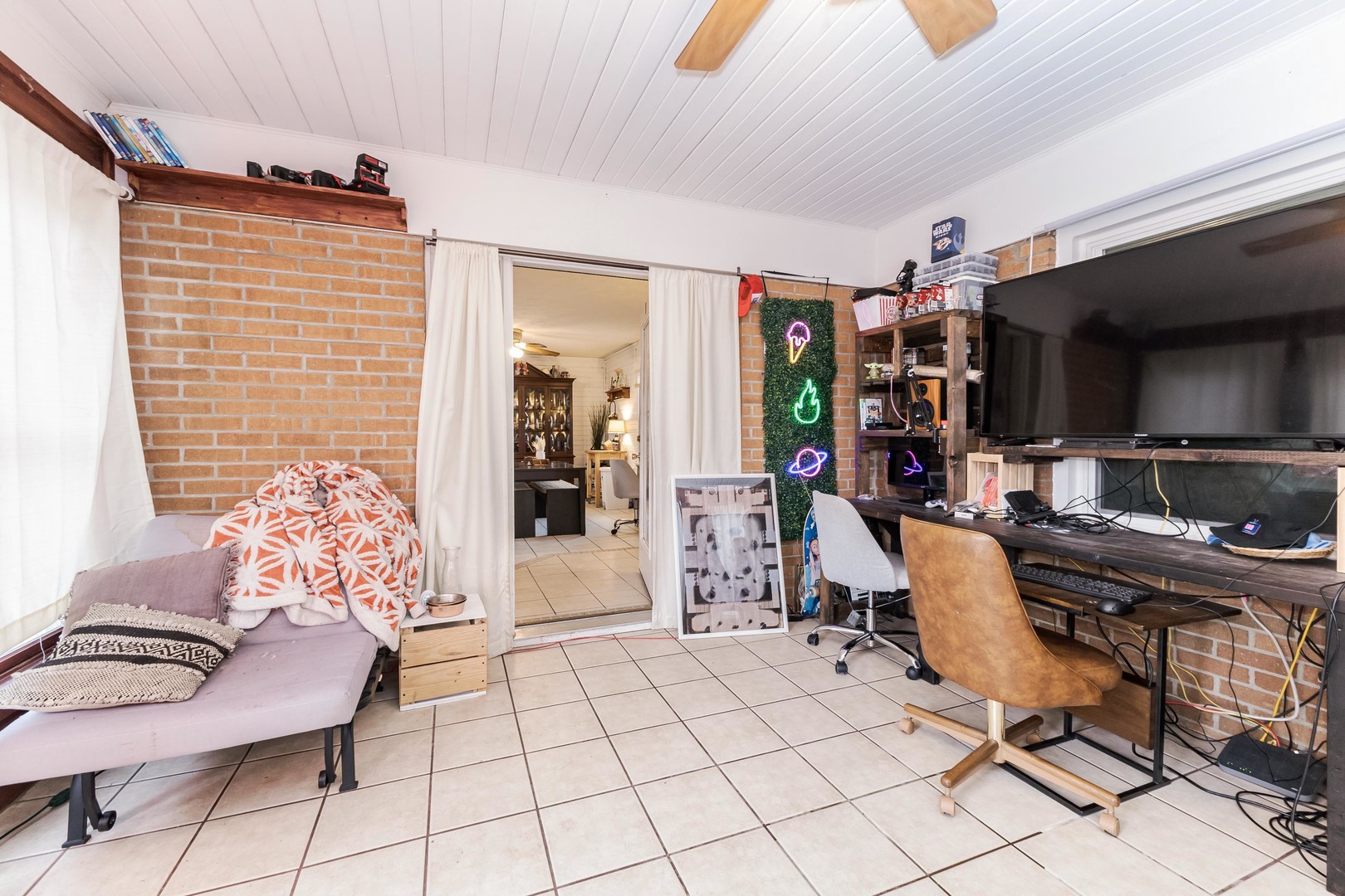 1903 Croxton Avenue, Bloomington, IL 61701