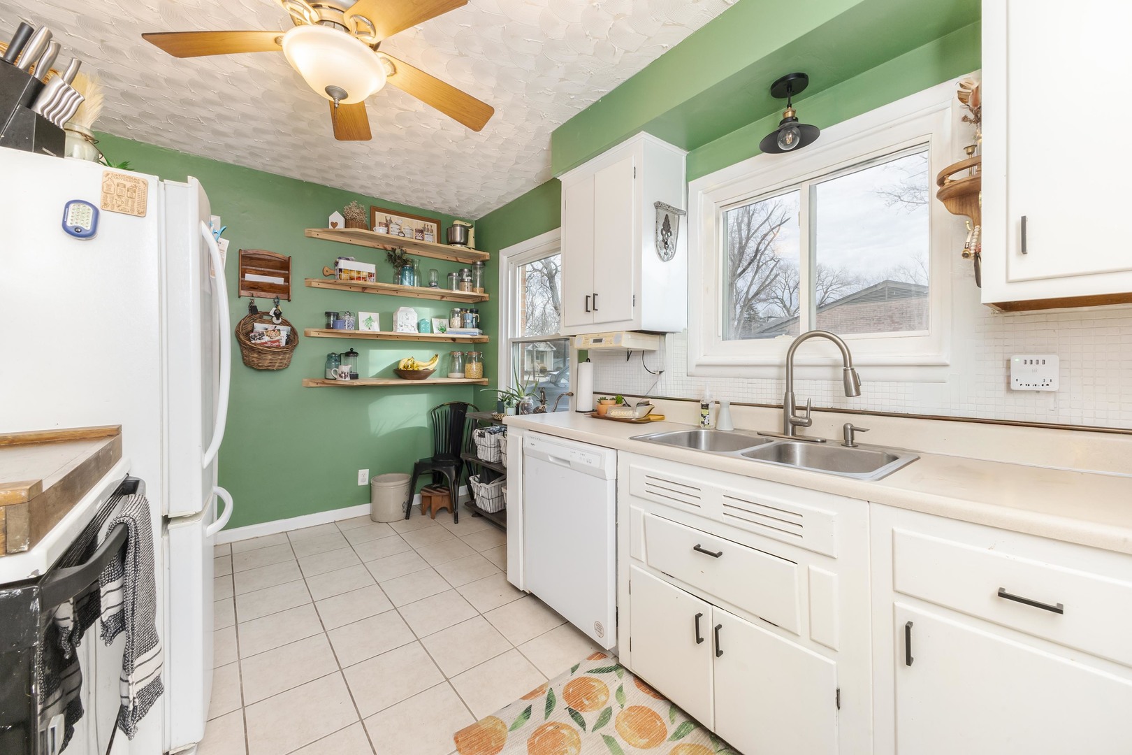 1903 Croxton Avenue, Bloomington, IL 61701