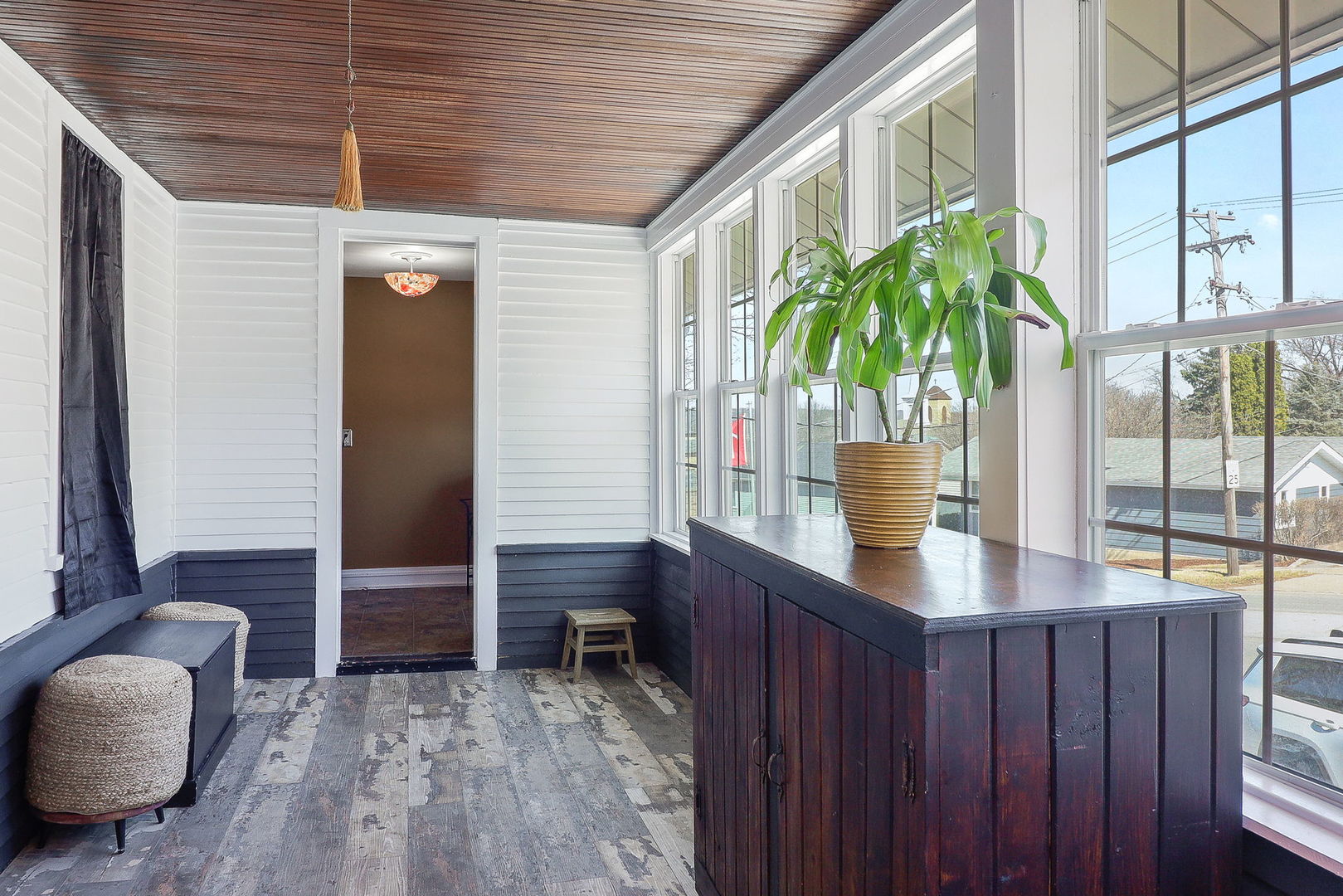 405 Singer Avenue, Lemont, IL 60439