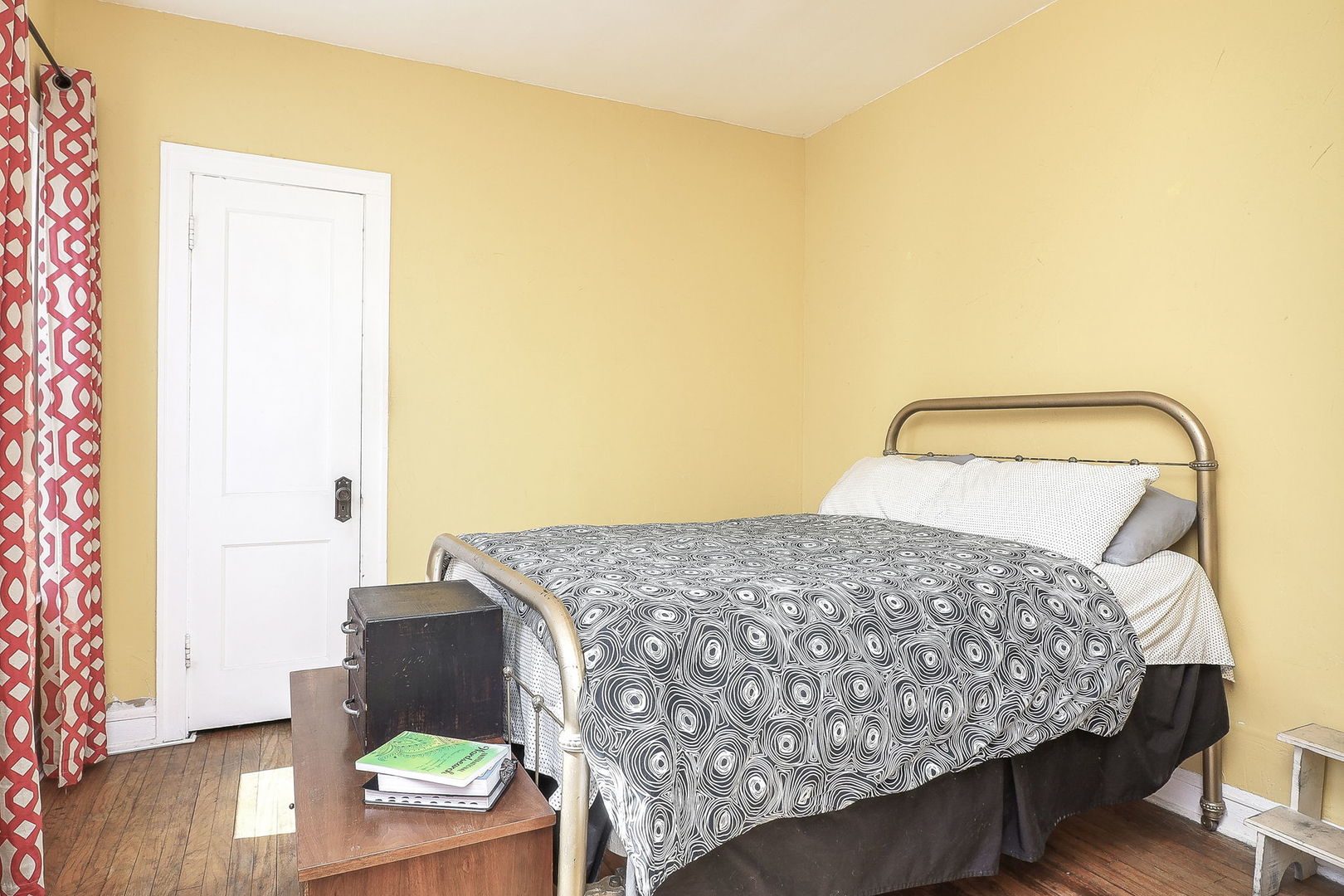 405 Singer Avenue, Lemont, IL 60439