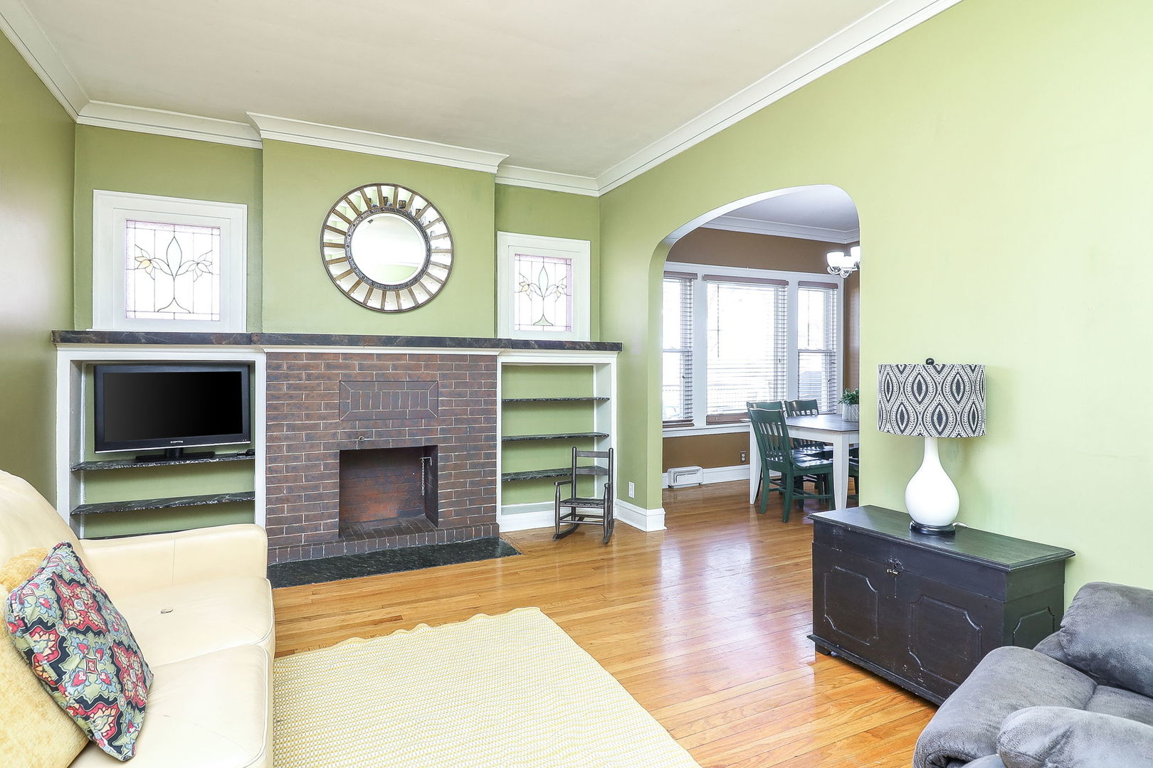 405 Singer Avenue, Lemont, IL 60439